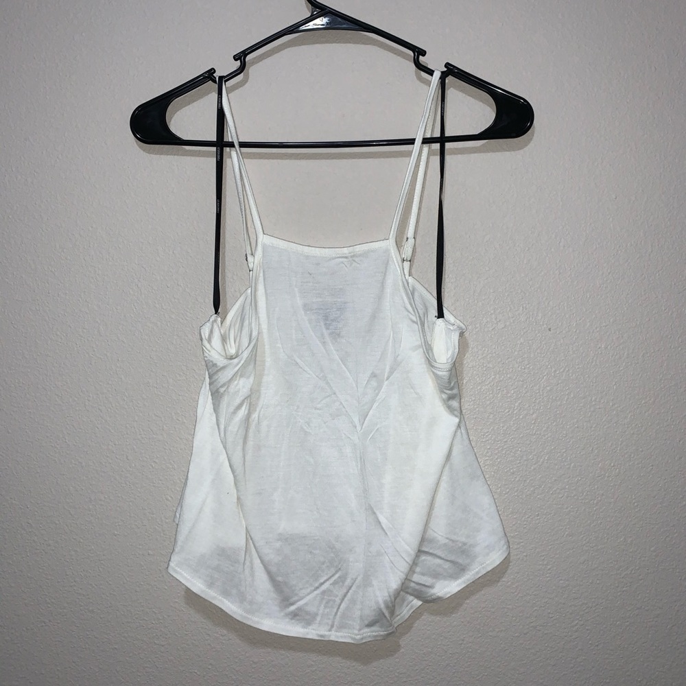 Women’s white flowy crop top